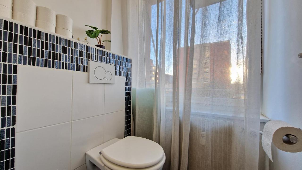 King Bed 4 People Near Basel, Switzerland, Weil Am Rhein, Loerrach, Germ'Any, Near Airport Apartment Saint-Louis  Exterior photo